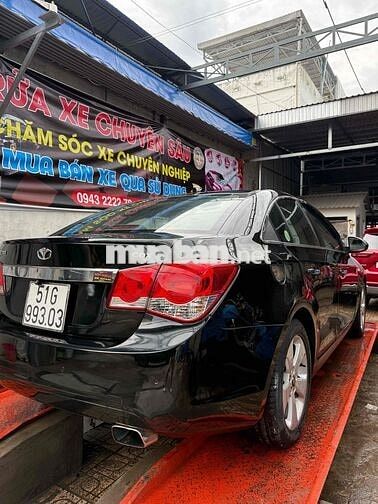 Chevrolet CDX tự động cửa nóc
