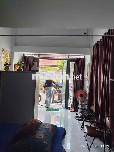 cho thuê dt 4x9 gac lung. goc 2mt tien ở buon bán  ca fe tap hoa si tố