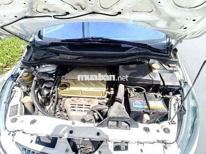 Mitsubishi Grandis 7 chỗ Trắng