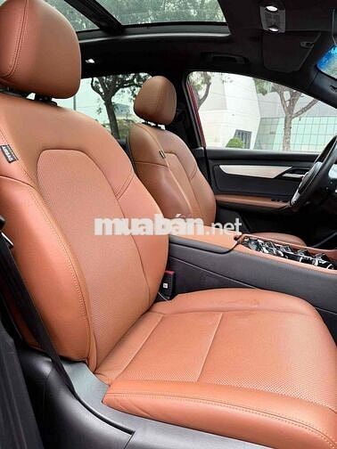 Xe điện VinFast VF8 Plus Đỏ