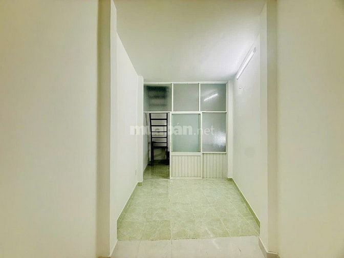 Bán nhà 1 trệt 1 lầu , Hẻm betong 2m  đường Nguyễn Thị Định 
