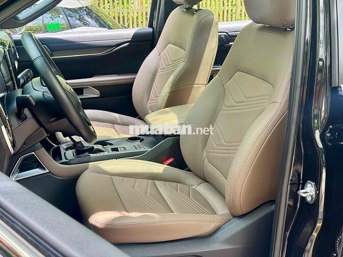 Ford Everest Titanium 2.0L 4x2 AT sản xuất 2022