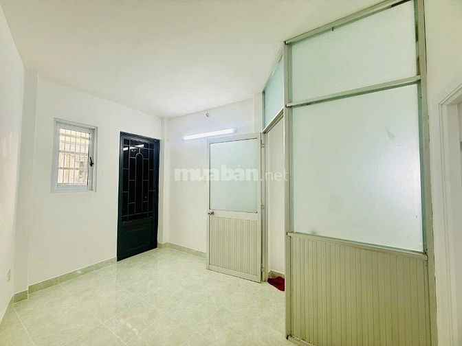 Bán nhà 1 trệt 1 lầu , Hẻm betong 2m  đường Nguyễn Thị Định 