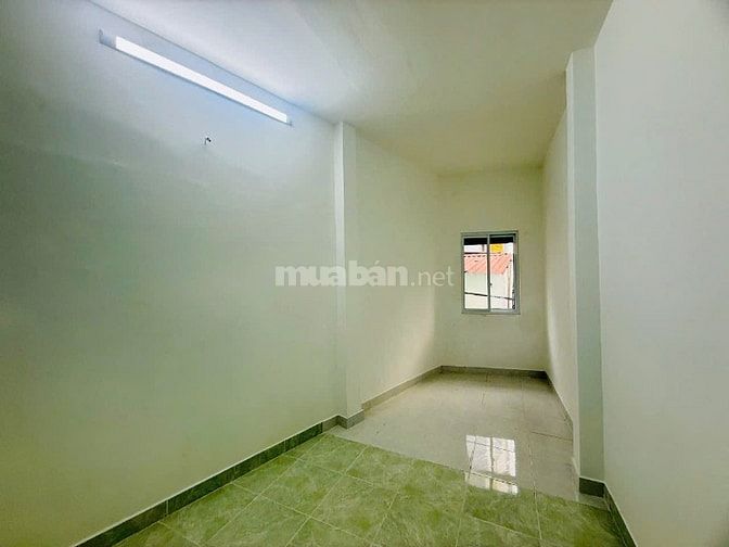 Bán nhà 1 trệt 1 lầu , Hẻm betong 2m  đường Nguyễn Thị Định 