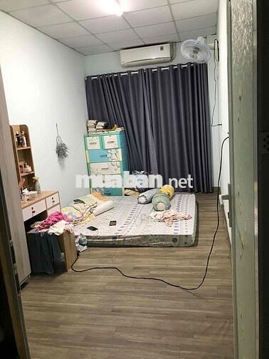 Nhà nguyên căn 4 phòng lớn rộng khu trung tâm TpHCM