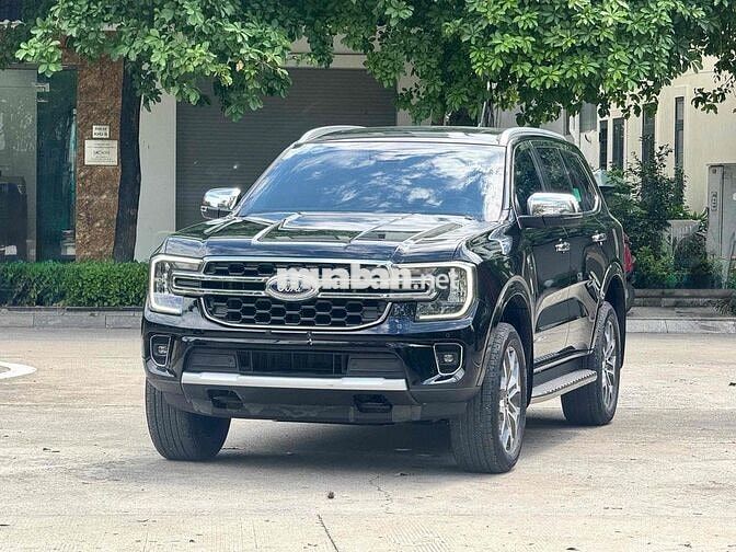Ford Everest Titanium 2.0L 4x2 AT sản xuất 2022