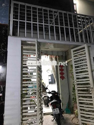 Nhà nguyên căn 4 phòng lớn rộng khu trung tâm TpHCM