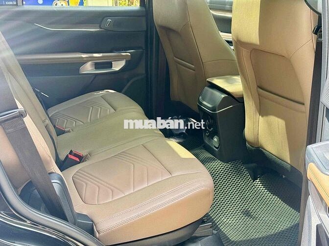 Ford Everest Titanium 2.0L 4x2 AT sản xuất 2022