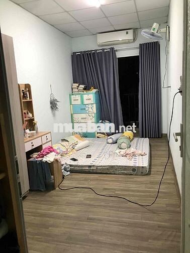 Nhà nguyên căn 4 phòng lớn rộng khu trung tâm TpHCM