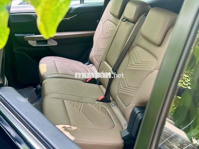 Ford Everest Titanium 2.0L 4x2 AT sản xuất 2022