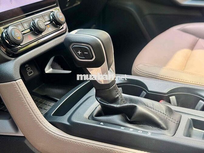 Ford Everest Titanium 2.0L 4x2 AT sản xuất 2022