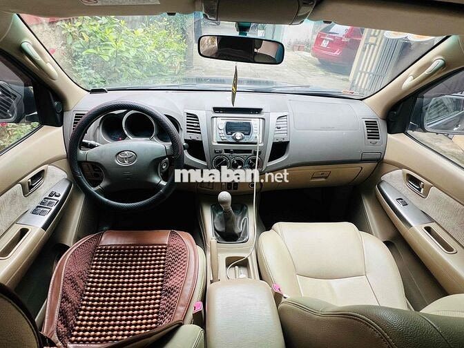 Toyota Fortuner 2010 Xám