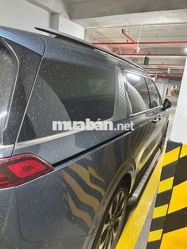 Kia Carnival 2023 Xám 7 chỗ