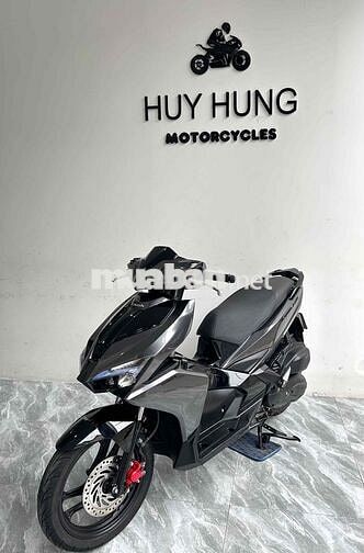 Honda Air Blade xám đen