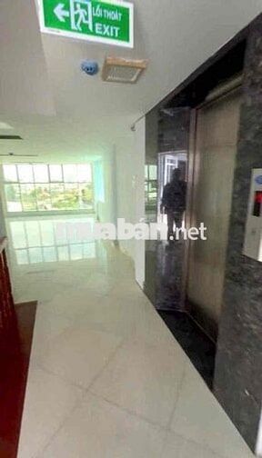 Cho thuê nhà 1 hầm 4 lầu có Thang máy MBKD Mặt Tiền đường Kha Vạn Cân