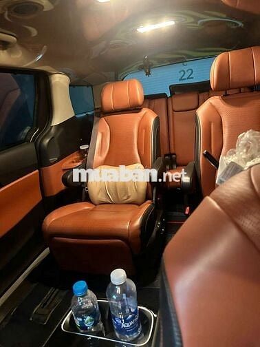 Kia Carnival 2023 Xám 7 chỗ