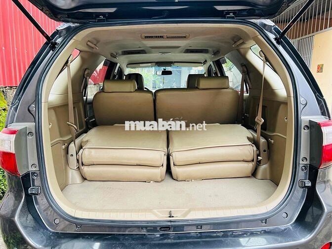 Toyota Fortuner 2010 Xám