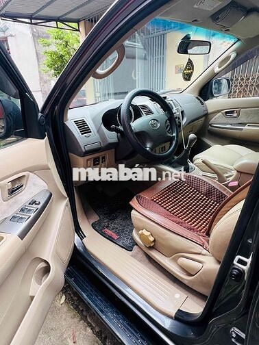 Toyota Fortuner 2010 Xám