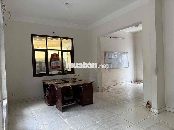 Cho thuê Văn phòng 260m2 sàn - 400m sử dụng