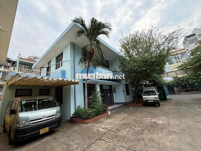 Cho thuê Văn phòng 260m2 sàn - 400m sử dụng