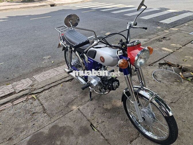 Honda 67 Bạc, Xanh, Đỏ