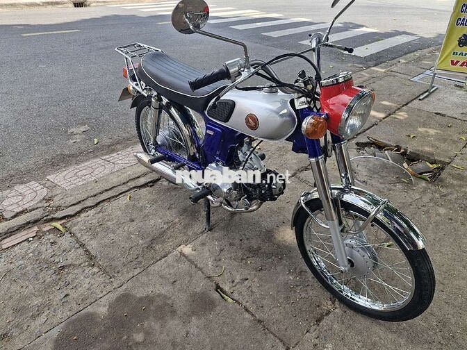 Honda 67 Bạc, Xanh, Đỏ