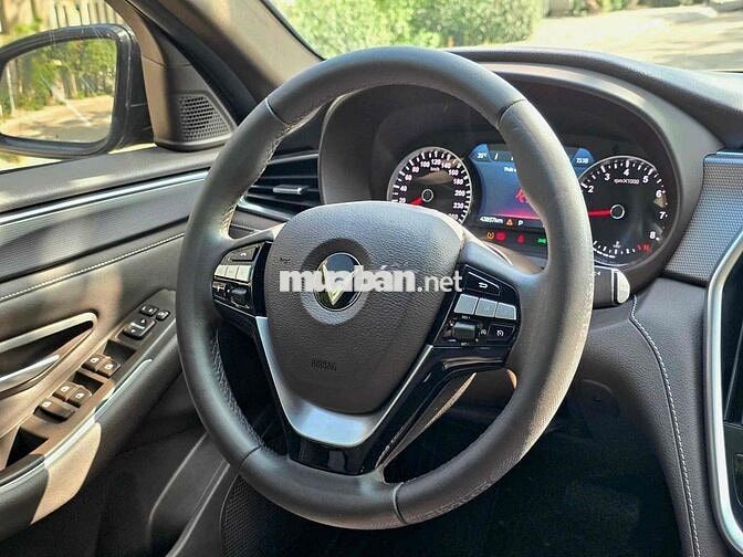 VinFast Lux A Base 2020 Đen 40000 km