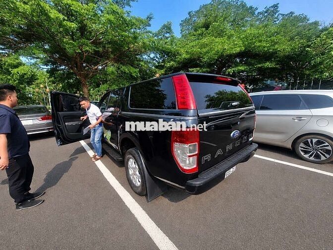 Ford Ranger XLS AT 2020 Xanh đậm