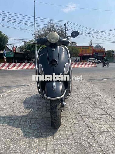 Piaggio Vespa LX 125 Đen