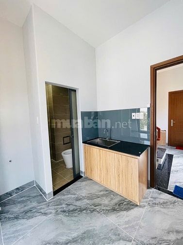 Cho thuê phòng mới xây sẵn máy lạnh tại đường Hoàng Hữu Nam Q.9