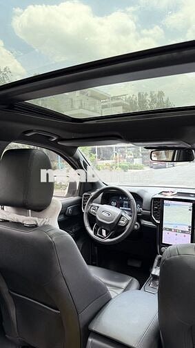 Ford Everest Titanium+ 4x4 2023 40.000 km Trắng