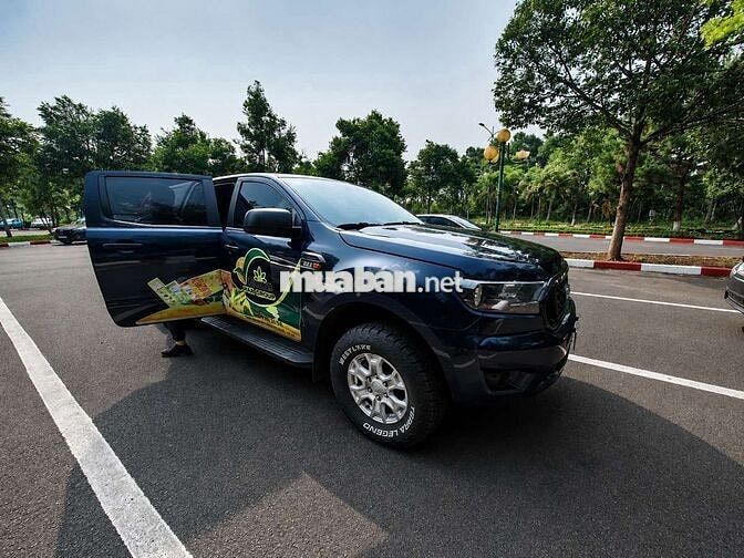 Ford Ranger XLS AT 2020 Xanh đậm