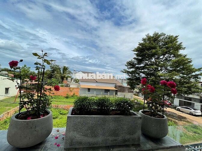 🏠BÁN NHÀ MÊ GÓC 2 MT HẺM YWANG- ĐỂ LẠI TOÀN BỘ NỘI THẤT