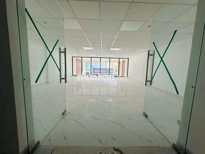 DT 8 X 25M 1 Hầm 6 Lầu Thang Máy PCCC Đạt Chuẩn ( Sàn Trống Suốt )