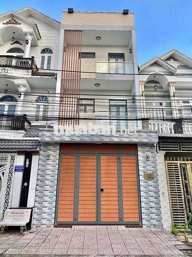 Nhà 2 lầu tuyệt đẹp trục chính KDC Quân Báo