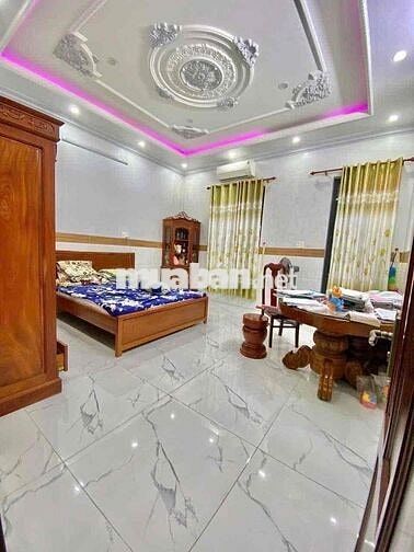 Nhà 2 lầu tuyệt đẹp trục chính KDC Quân Báo