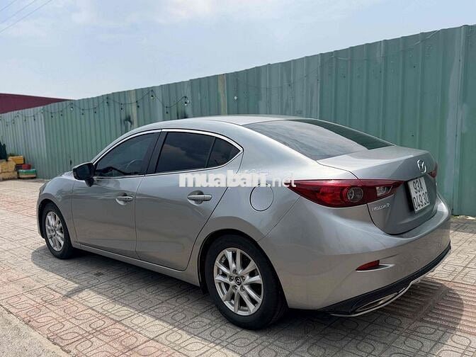 Mazda 3 2015 1.5 nhập khẩu chất lượng khác xe lắp