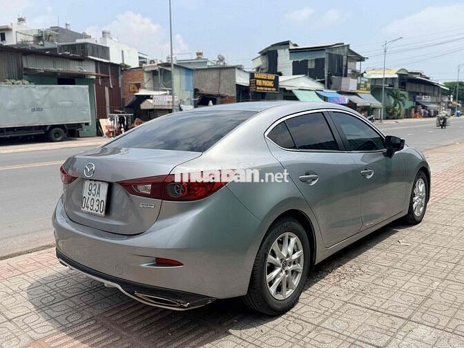 Mazda 3 2015 1.5 nhập khẩu chất lượng khác xe lắp