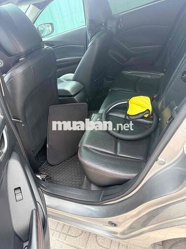 Mazda 3 2015 1.5 nhập khẩu chất lượng khác xe lắp