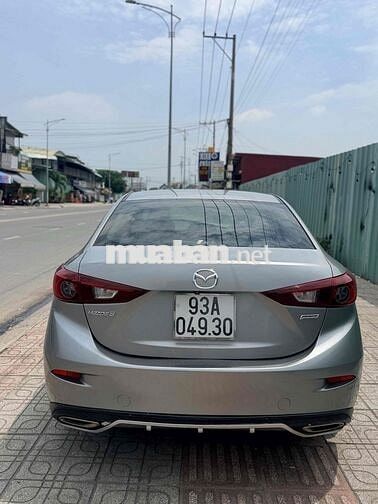 Mazda 3 2015 1.5 nhập khẩu chất lượng khác xe lắp