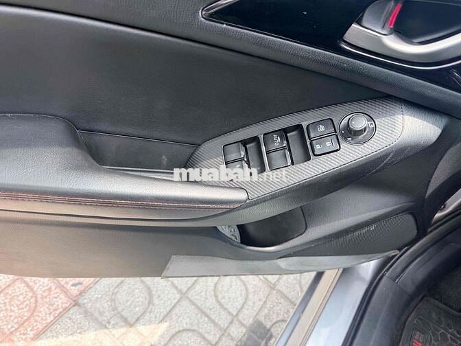 Mazda 3 2015 1.5 nhập khẩu chất lượng khác xe lắp