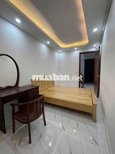 Chính chủ cho thuê nhà mặt phố Hưng Phúc
