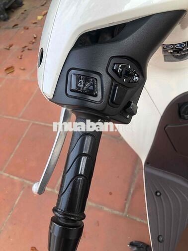 Honda SH 160 ABS Trắng 2023
