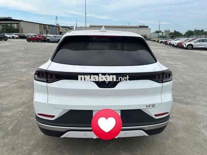 Xe điện VinFast VF8 Plus 2025 Trắng