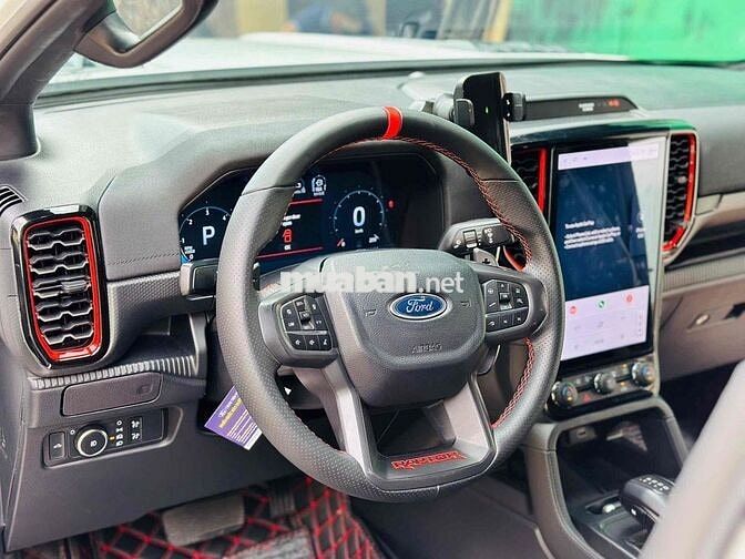 Ford Raptor trắng 1 chủ lướt 32.000 model 2025