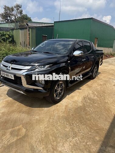 Mitsubishi Triton 2022 Đen