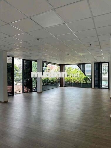 Bán 2MT Nguyễn Hữu Tiến 166m2, thiết kế văn phòng cho thuê