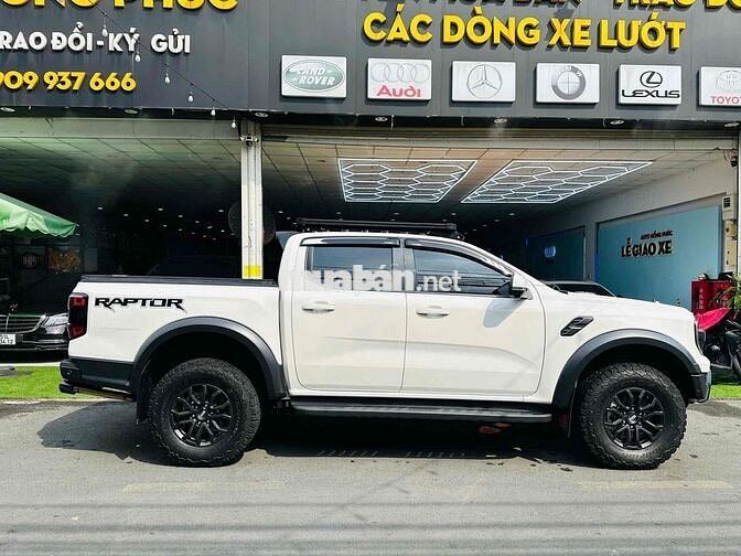 Ford Raptor trắng 1 chủ lướt 32.000 model 2025
