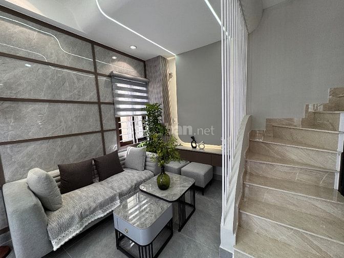 2 lầu, full n.thất, góc 2 mặt tiền, HẺM XE HƠI ĐỔ CỬA LÊ VĂN DUYỆT