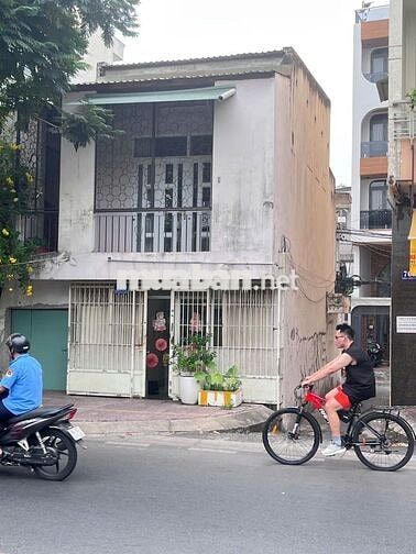 Bán nhà mặt tiền Trường Sa căn góc 3 mặt tiền